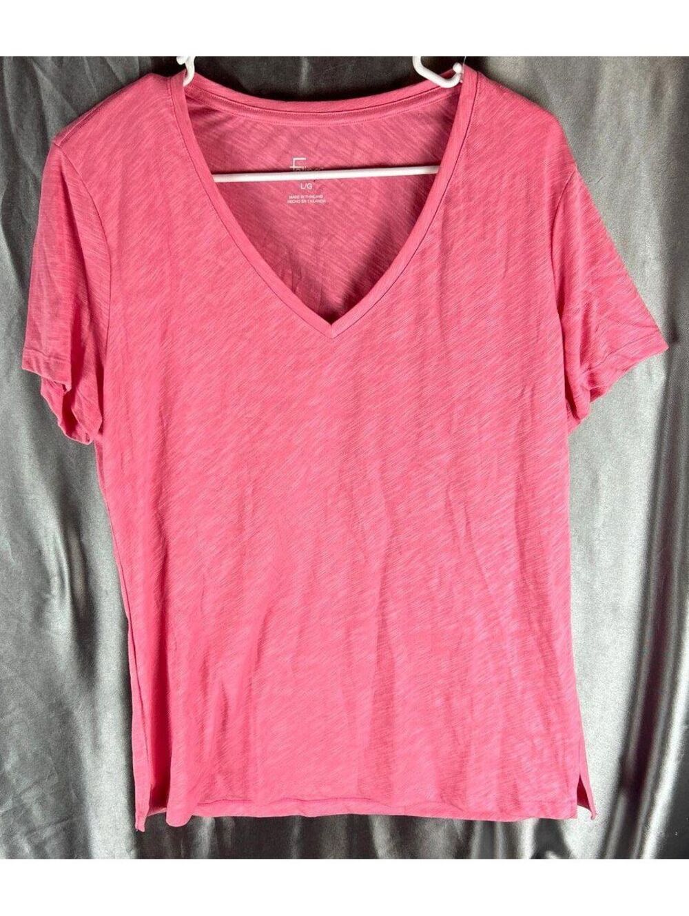 Felina Women’s Pink V-Neck T-Shirt Size Large Short Sleeve Soft Casual Tee